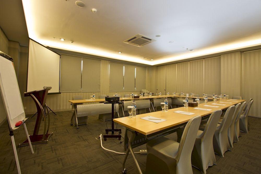 โรงแรม88 โกรกอล จาการ์ตา ภายนอก รูปภาพ
